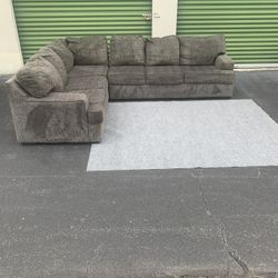 Ashley Grey 2 Piece Sectional Couch Free Delivery 🚚 💨