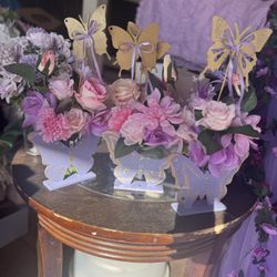 Center Pieces And Table Runner