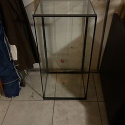 Large  Glass  Container For Used Like Fish   Or Reptiles 