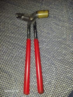 Snap  on  wheels  wheights  pliers  hammer