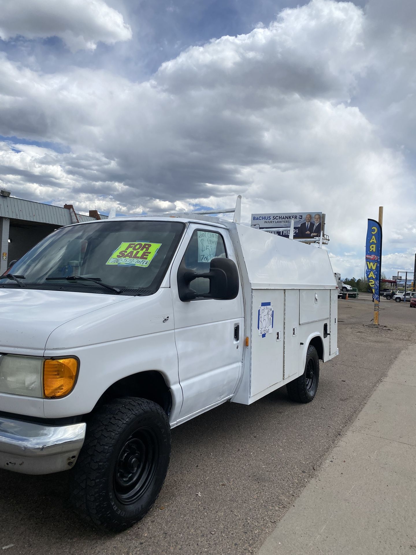 2004 Ford E-350