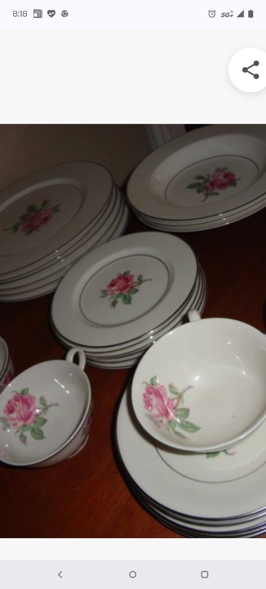 Vintage Manor Rose Dinnerset 
