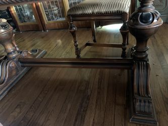 Dining room table and chairs Antique Bleached