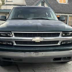 2004 Chevy Tahoe 