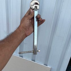 Tough Bolt Remover  Sink Bolts Too