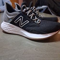 New Balance 7.5 Ladies 