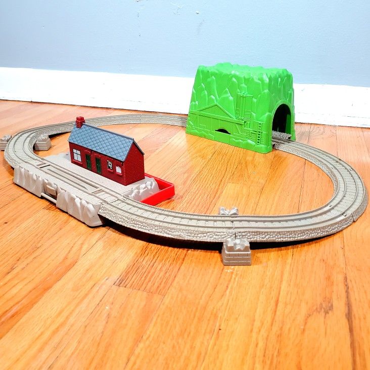 Thomas & Friends 2007 Motorized TrackMaster MOUNTAIN OF TRACK Hit Toy