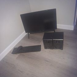 Full Dell PC Setup Plus Added Mini Stereo Speakers