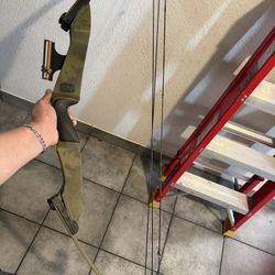 Bear Compound Bow 32”