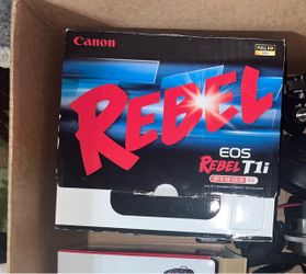 Canon EOS Rebel T1i DSLR + 18-55mm Lens