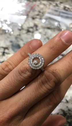 14kt White gold diamond cocktail ring