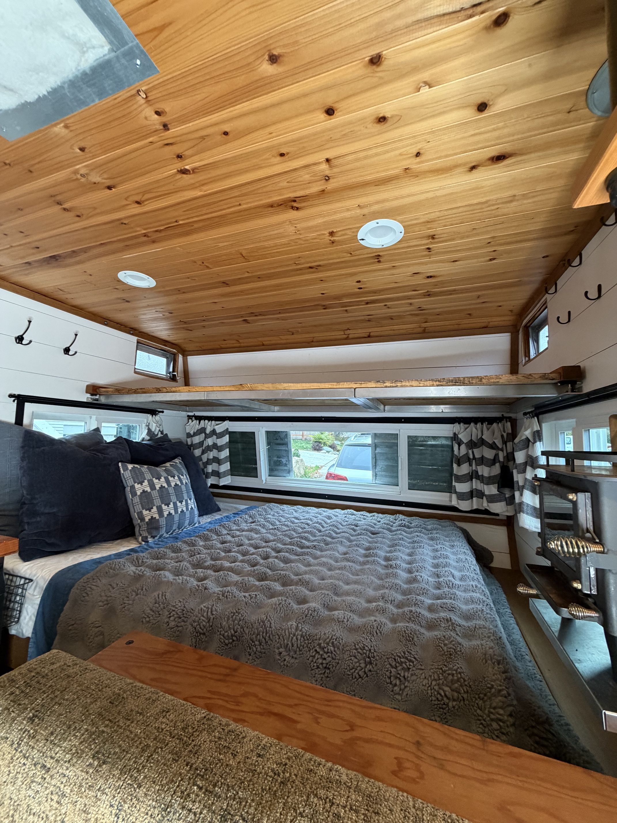 Custom Round Platform Custom 1976 Ski Trailer / Tiny Cabin - Sleeps 5 - $9,500 for Sale in ...