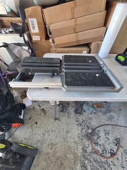 Ridgid 10 Sliding Tile Saw Table Glide. In Excellent Condition!!
