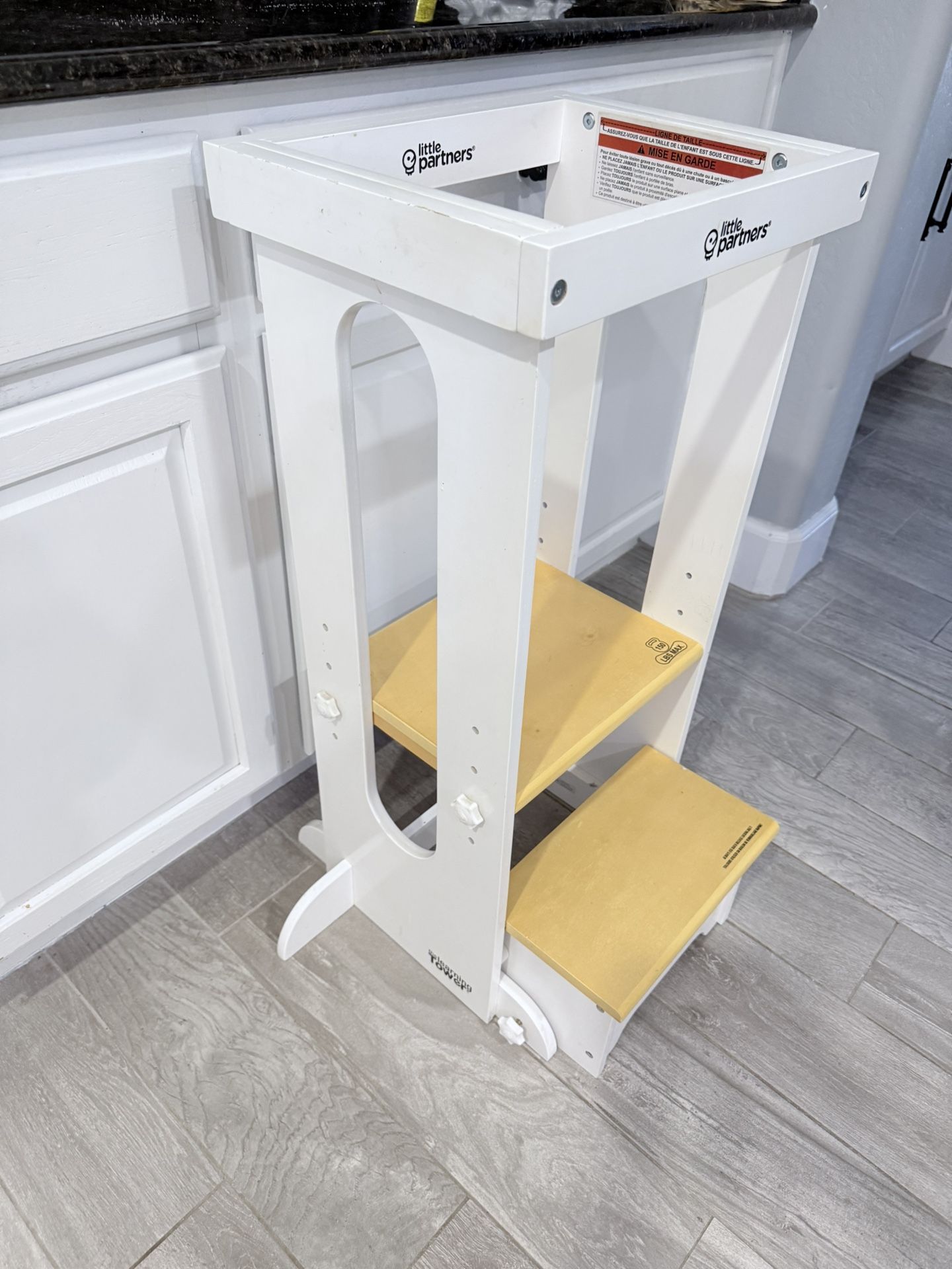 Like New Little Partners Explore 'N Store Learning Tower Toddler Tower