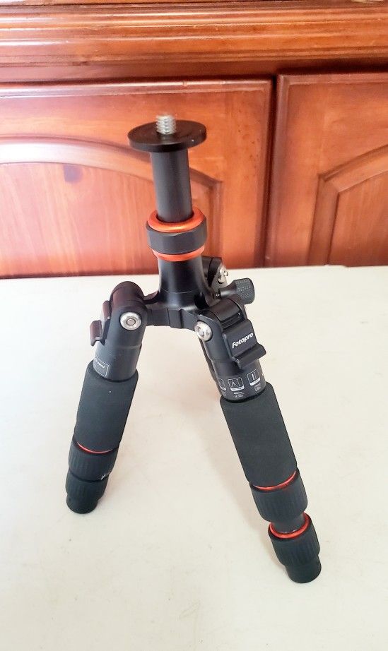 Brand new fotopro x-go mini carbon Tripod