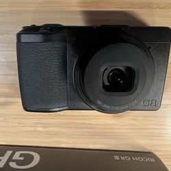 RICOH GR III 