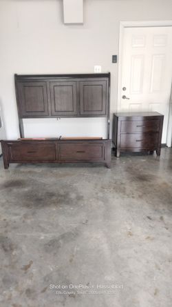 Queen Bed with Mattress