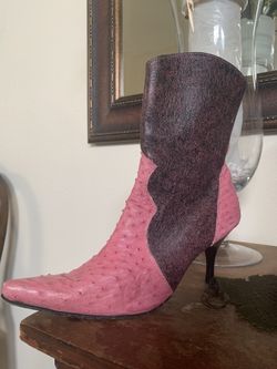 PINK OSTRICH BOOTS.. Good Condition 