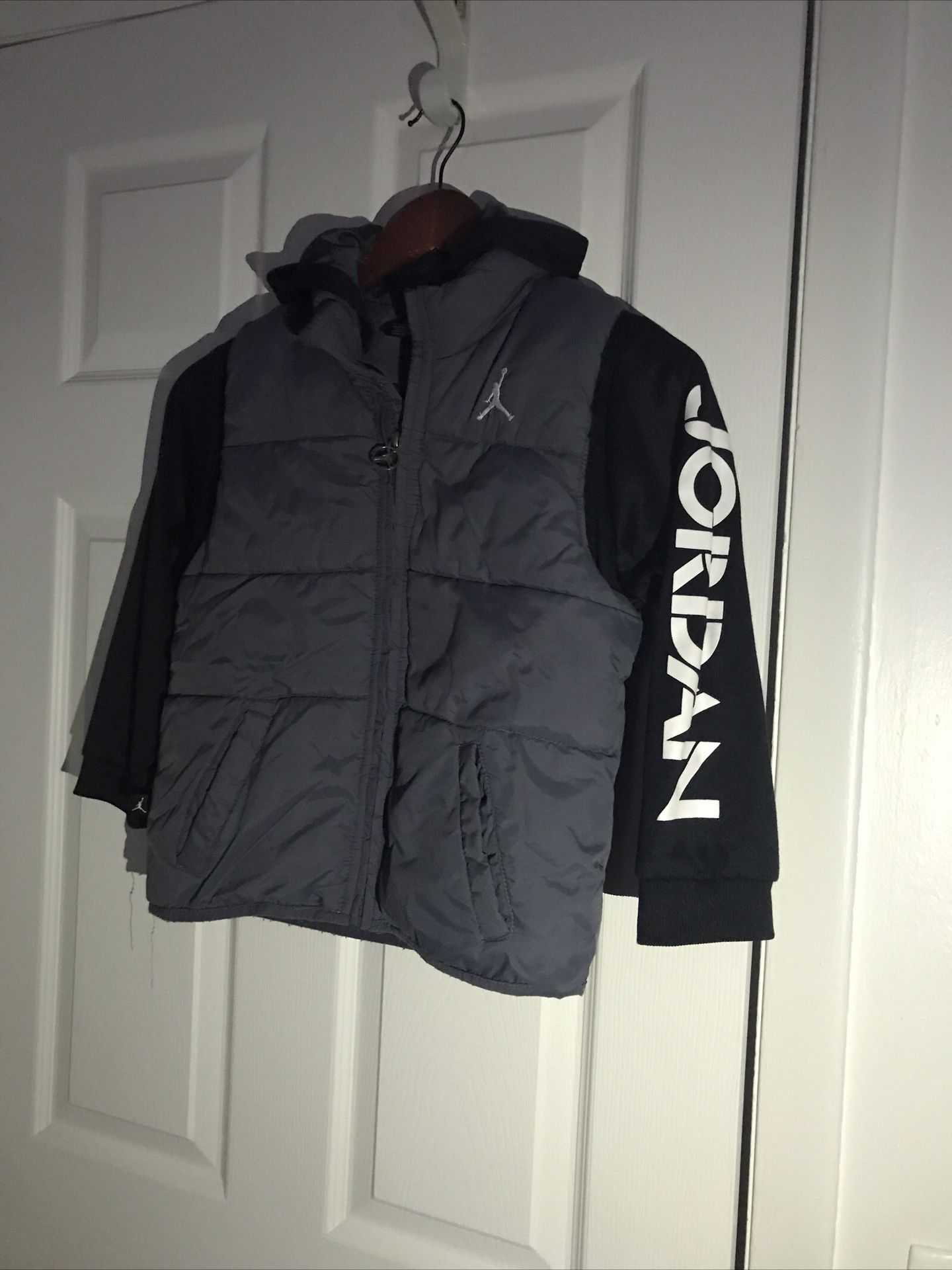 Air Jordan Jacket For Boys Size 7 (116-122cm)