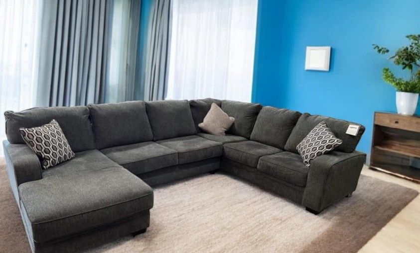 $38 Down Payment/// 3 Piece Sectional Couch