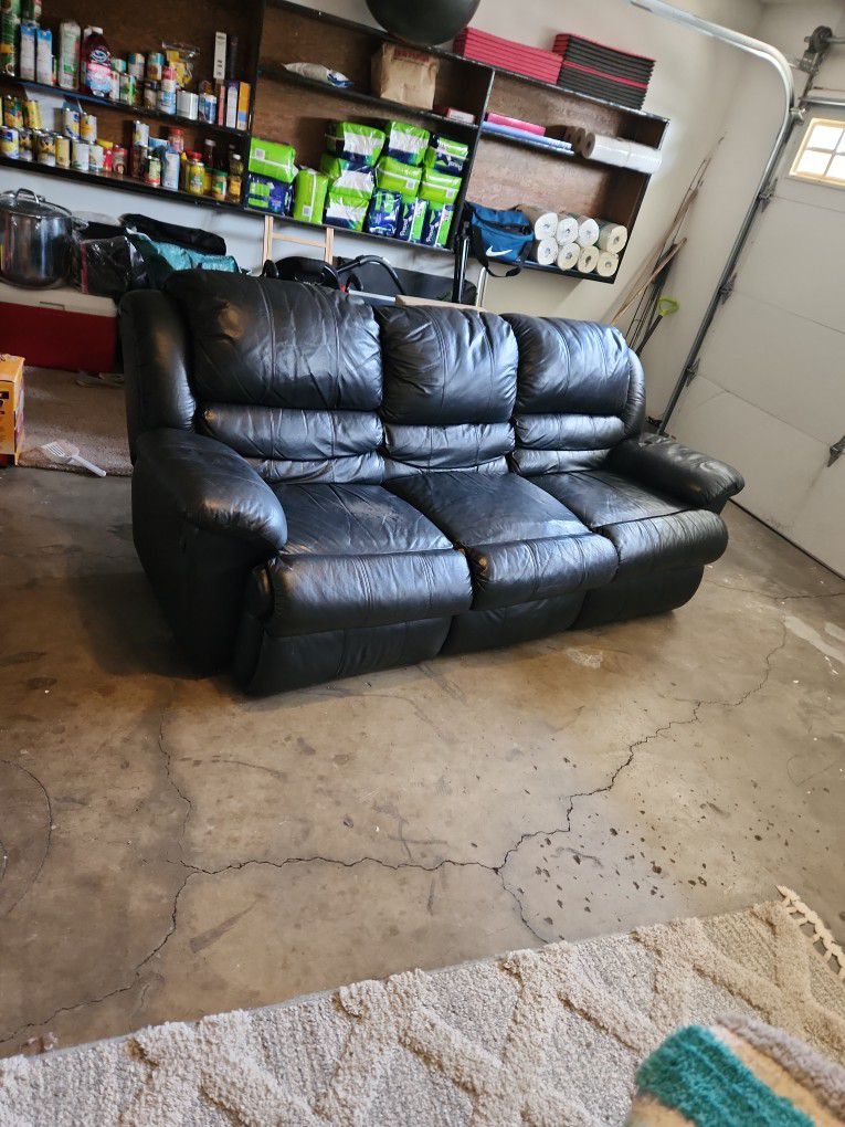Free Reclining Leather Sofa