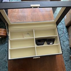 Storage for glasses