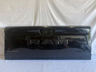 2019-2024 Ram 1500 OEM Rear Tailgate Tail Gate Liftgate Assembly Black Used