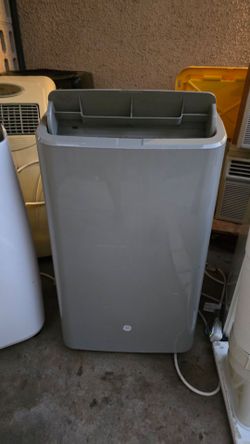 Portable air conditioner by GE model APWD07JASGG1 7,500 BTU in excellent working condition