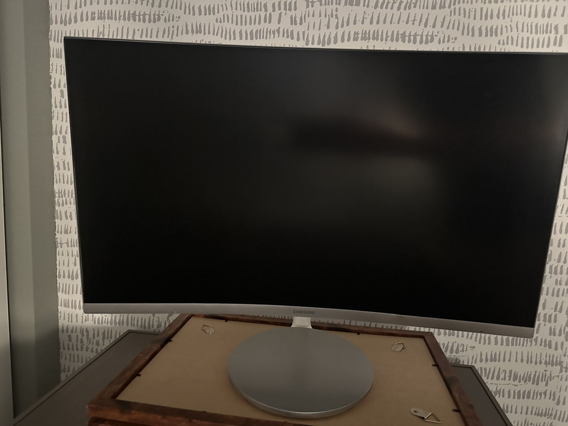 Samsung Curved Computer Monitor 