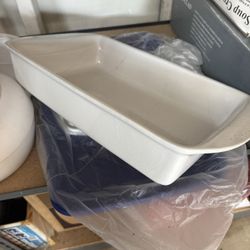 casserole dish