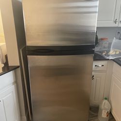 Kitchen aid Refrigerator/ S S
