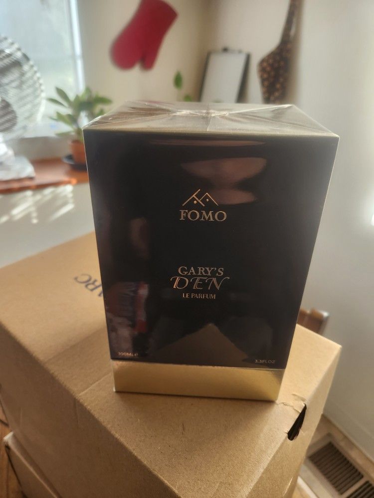 FOMO GARY'S DEN Cologne