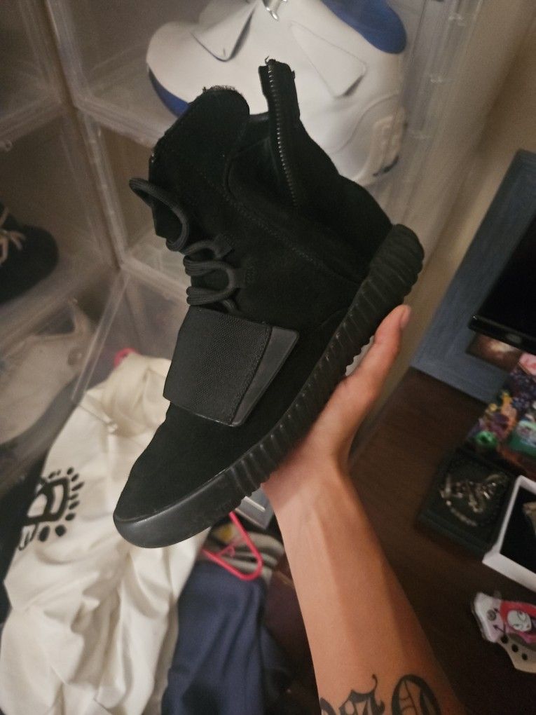 Yeezy 750 Pirate Black