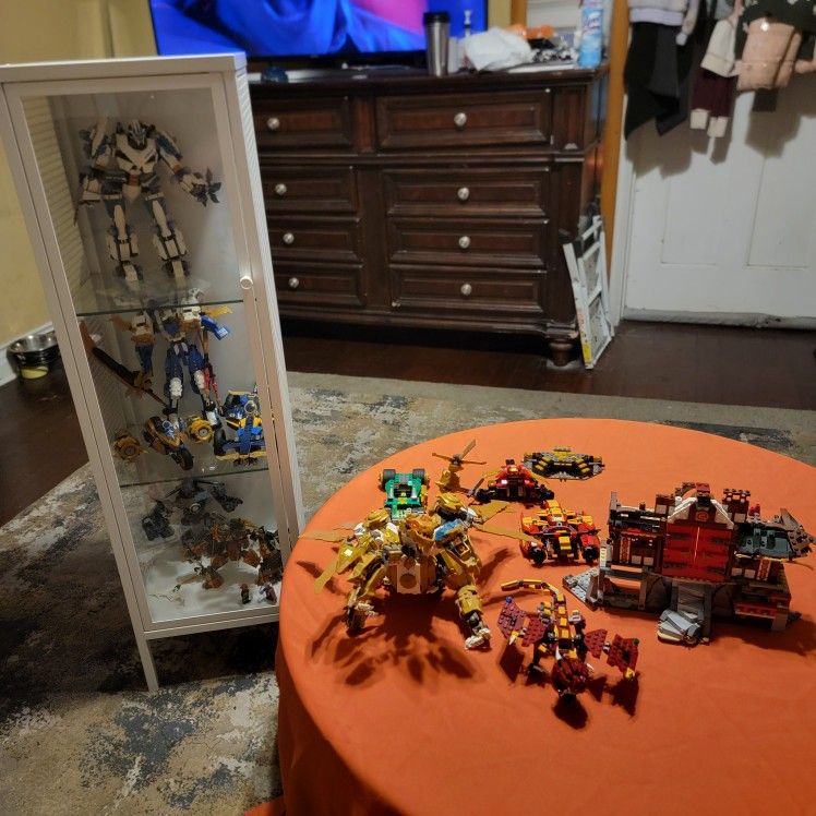 Big Lego Lot Ninjago,3 In 1 Mythical Creatures,Spiderman Far From Home Set,alot Of Extra Sets With Display Cabinet