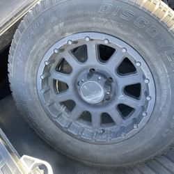 Cooper Discovers Snow Tires Lt275/70r18 