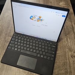 Microsoft Surface Pro 8. I7, 16GB, 256GB