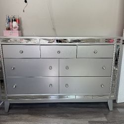 Dresser And Nightstand 