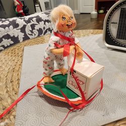 VINTAGE 1983 Annalee Mobilitee Dolls Christmas Morning Presents Kid 7 " Tall