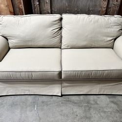 Broyhill Love Seat Sofa