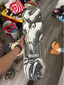 Birdhouse falcon 2 Tony hawk deck