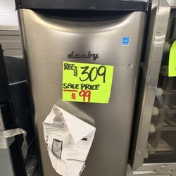 Danby 2.6 Mini Fridge 