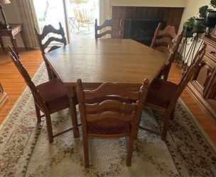 Wood Dining Table with 6 Chairs & Foldout Leaf