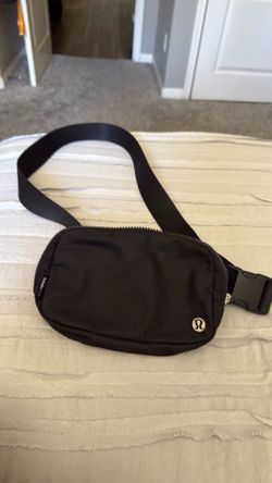 Lululemon Belt Bag IL