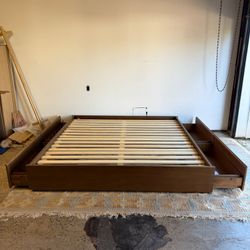 Article "Leif" King Platform Storage Bed