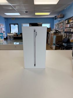 iPhone 17 Air White Unlocked like New