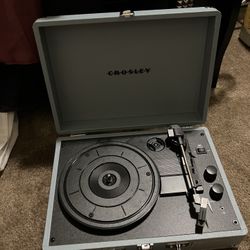 Record Vinyl Player CROSSLY new