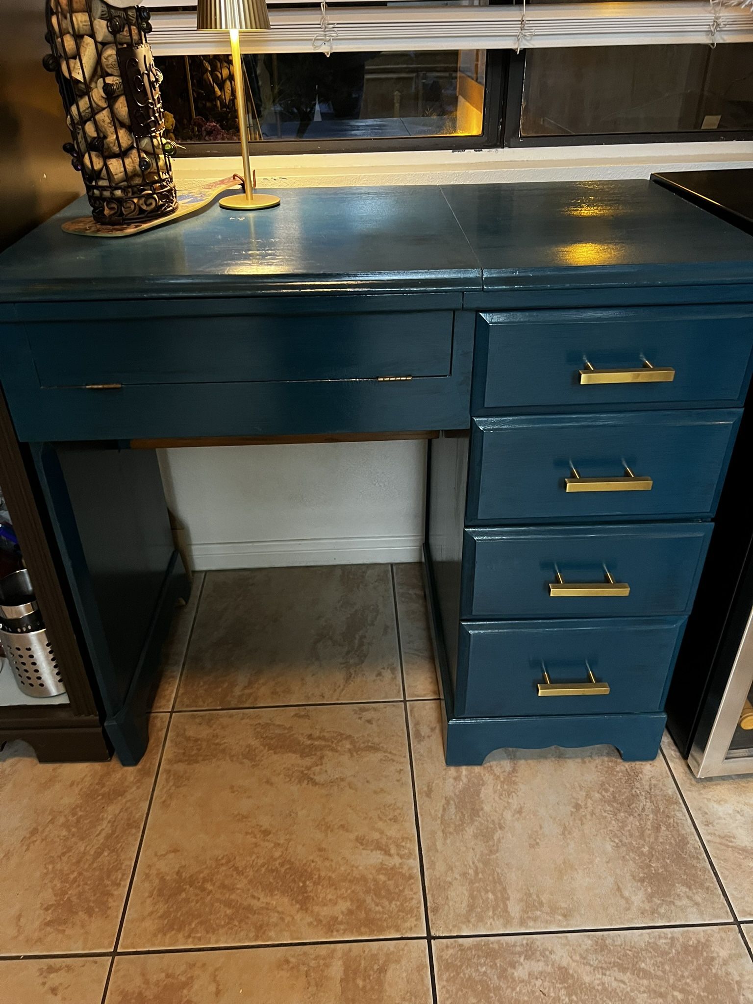 Sewing Machine Cabinet