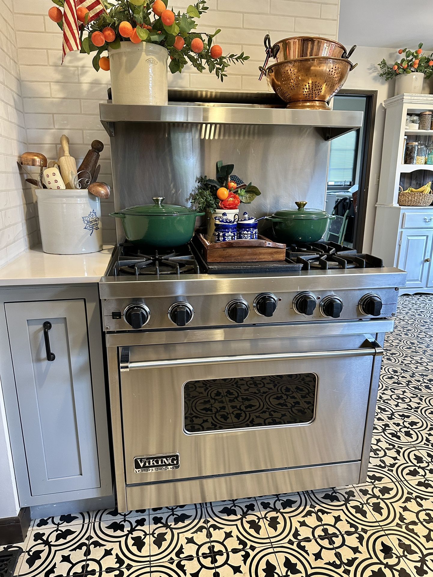 Viking Professional 36” Range With Backing 