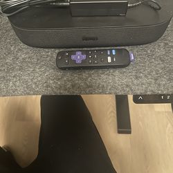 Roku 4K Soundbar speaker model 9102X with power and remote