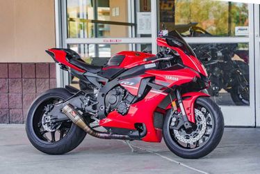 2019 Yamaha YZF-R1